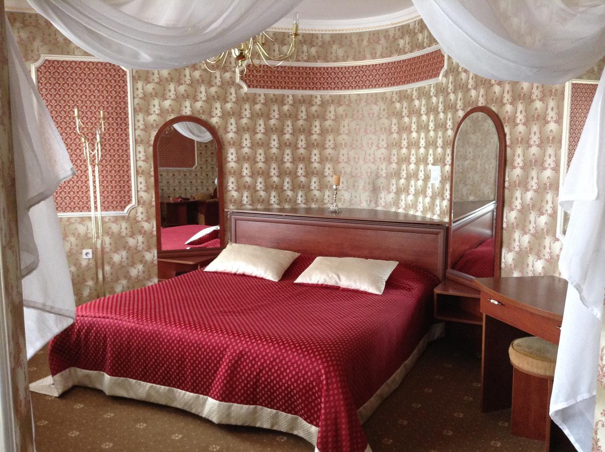 Hotel Serpanok Тячів Екстер'єр фото