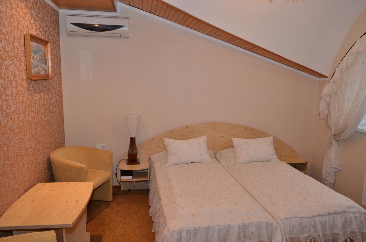 Hotel Serpanok Тячів Номер фото