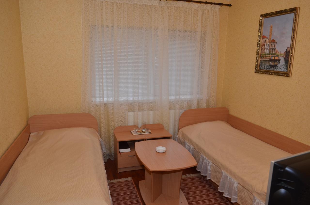 Hotel Serpanok Тячів Екстер'єр фото