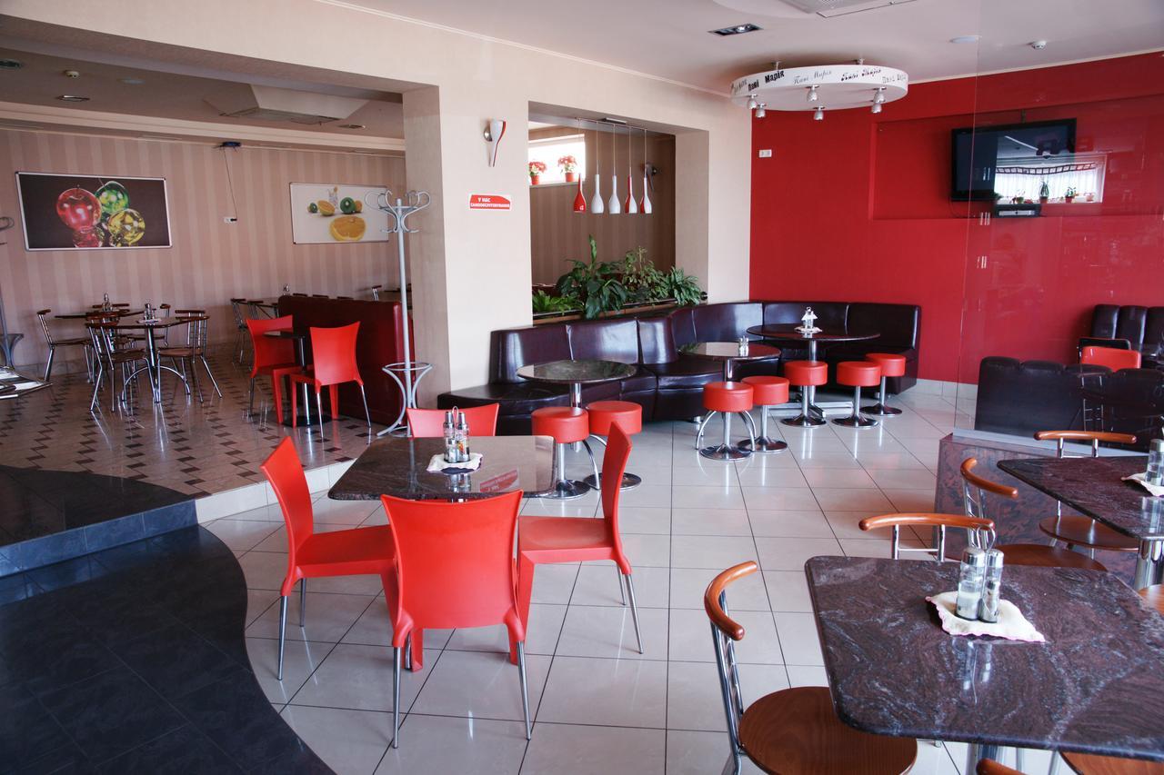 Hotel Serpanok Тячів Екстер'єр фото